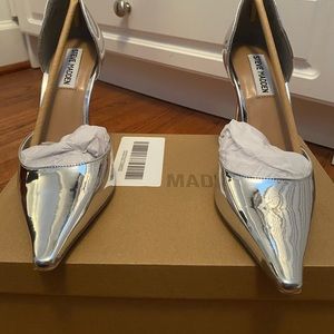 Brand new silver metallic heels! 👠